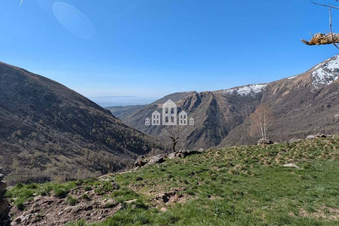 Rustico in vendita a Valchiusa, Inverso