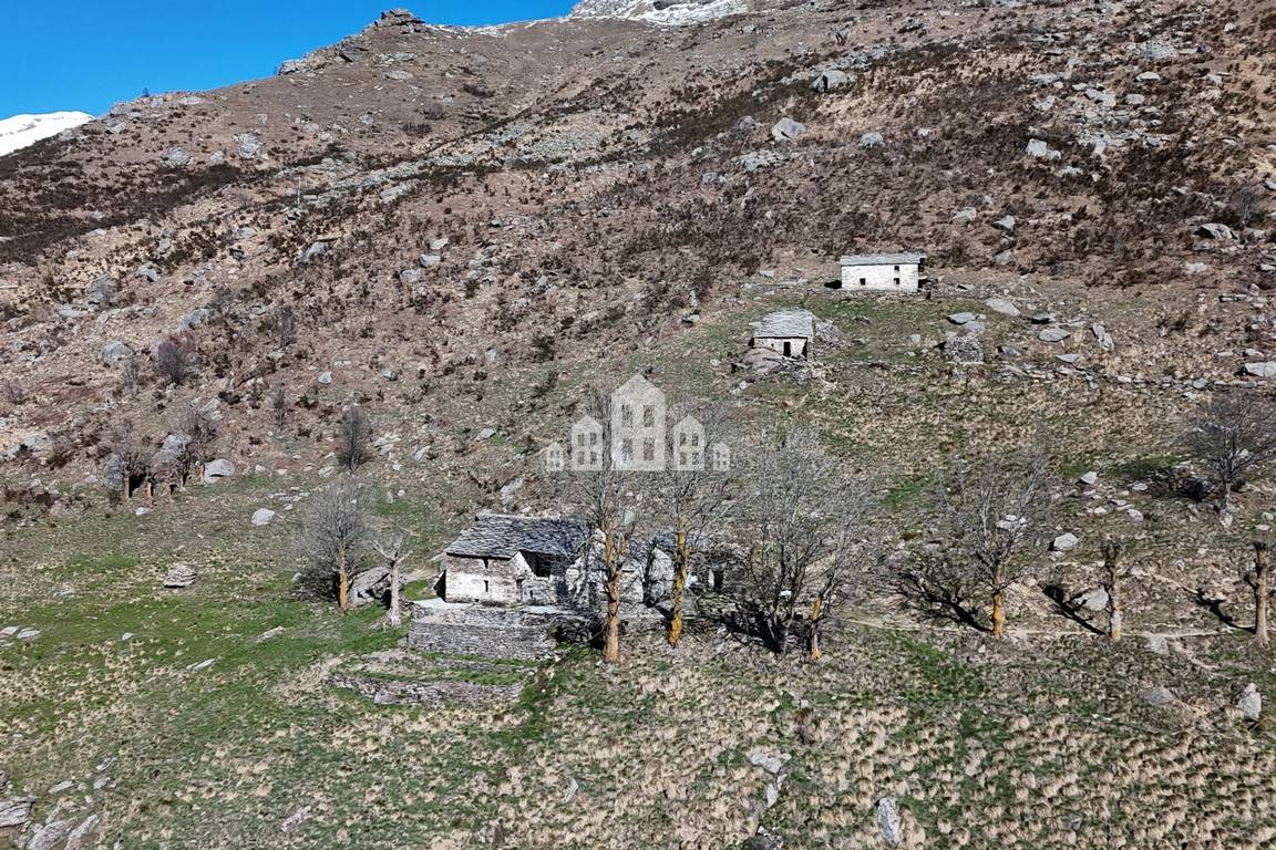 Rustico in vendita a Valchiusa, Inverso