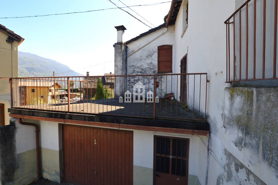 Casa semindipendente in vendita a Quincinetto