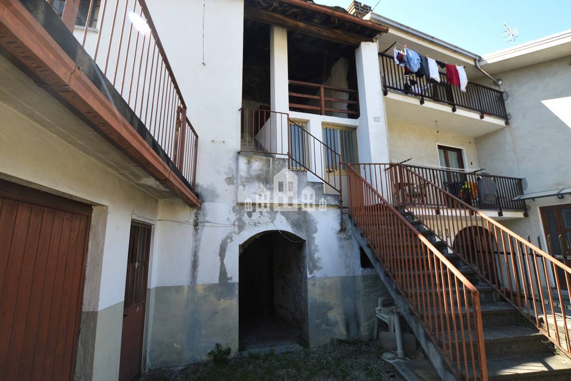 Casa semindipendente in vendita a Quincinetto