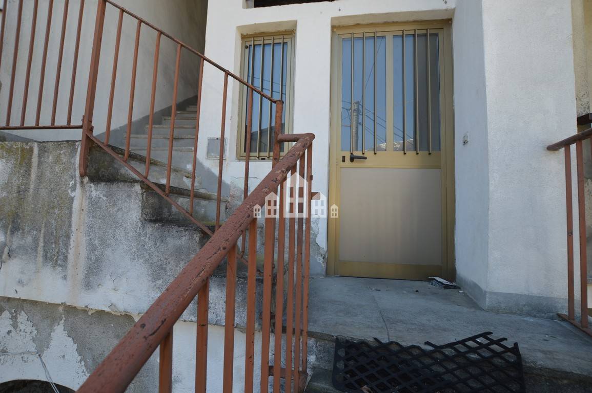 Casa semindipendente in vendita a Quincinetto