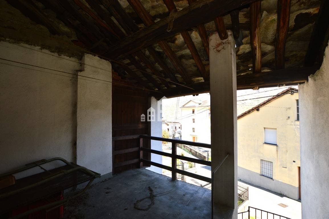 Casa semindipendente in vendita a Quincinetto