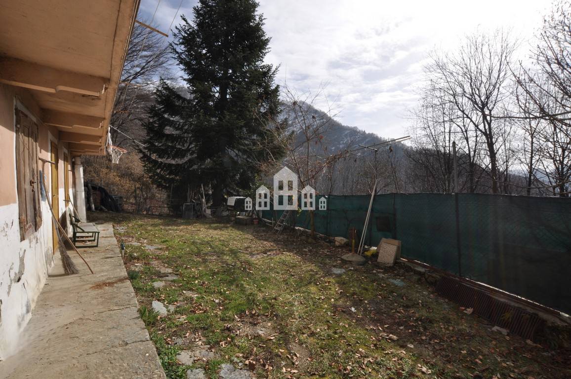 Casa indipendente in vendita a Ribordone