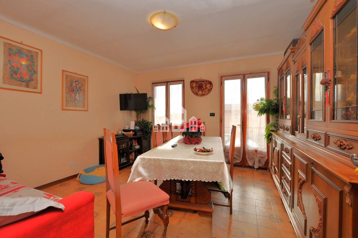 Casa semindipendente in vendita a Castellamonte, Spineto