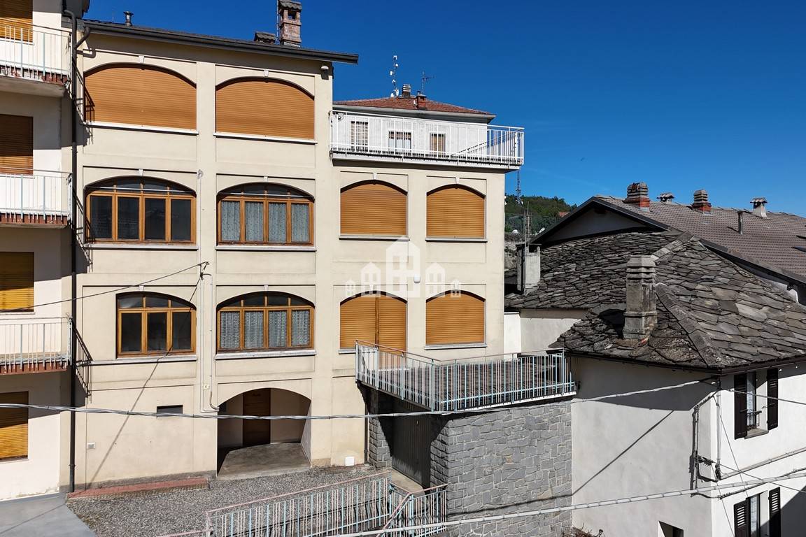 Appartamento in vendita a Andrate