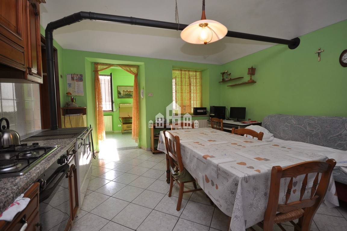 Casa indipendente in vendita a Rivarolo Canavese, Vesignano