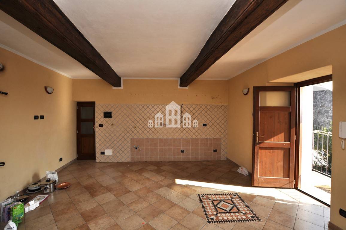 Casa semindipendente in vendita a Cuorgn, Salto