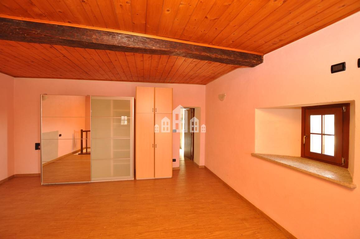 Casa semindipendente in vendita a Cuorgn, Salto