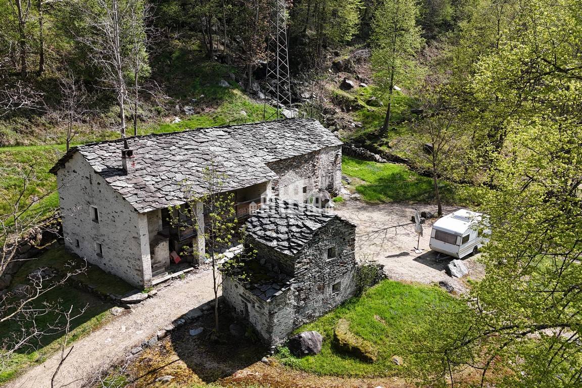 Rustico in vendita a Traversella