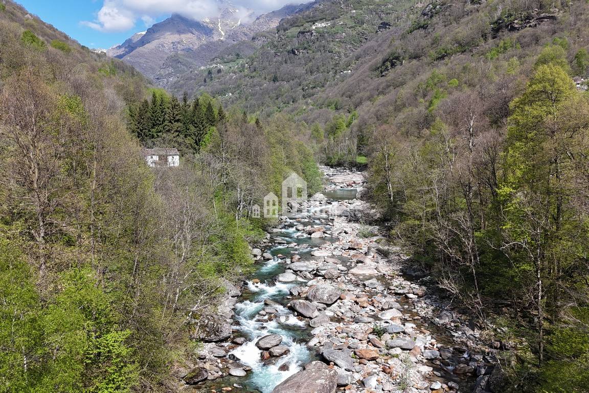 Rustico in vendita a Traversella