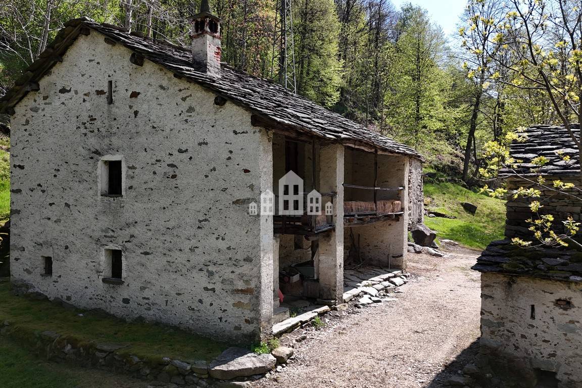 Rustico in vendita a Traversella