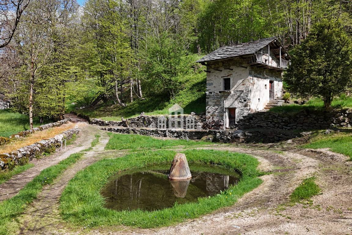 Rustico in vendita a Traversella
