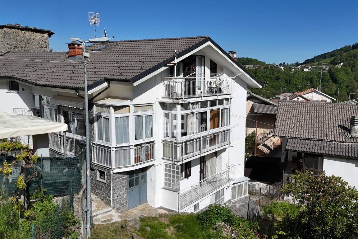 Casa semindipendente in vendita a Alpette