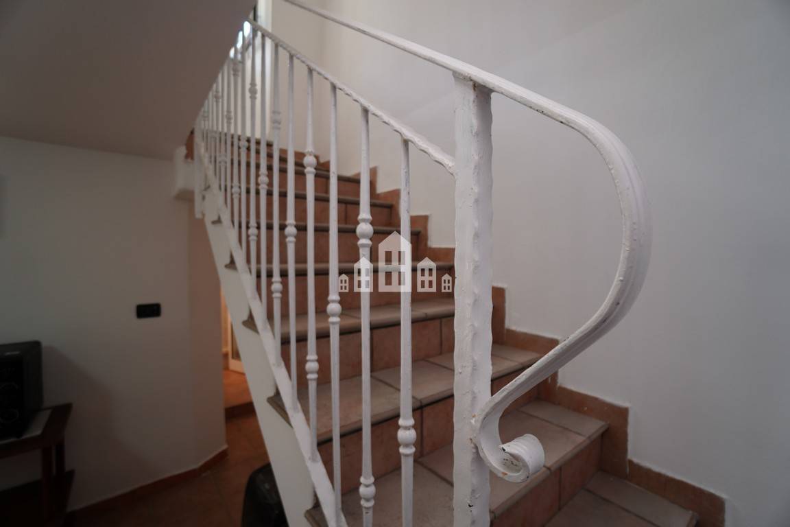 Casa semindipendente in vendita a Alpette