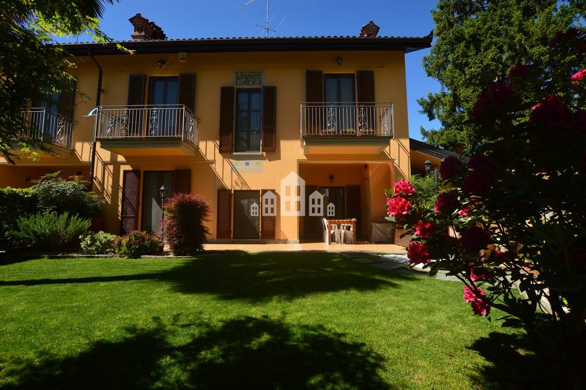 Villa a schiera di testa in vendita a Cuorgn
