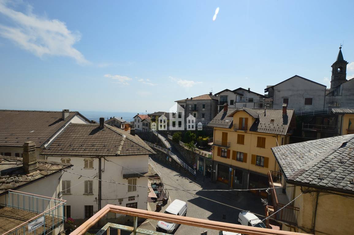 Appartamento in vendita a Andrate