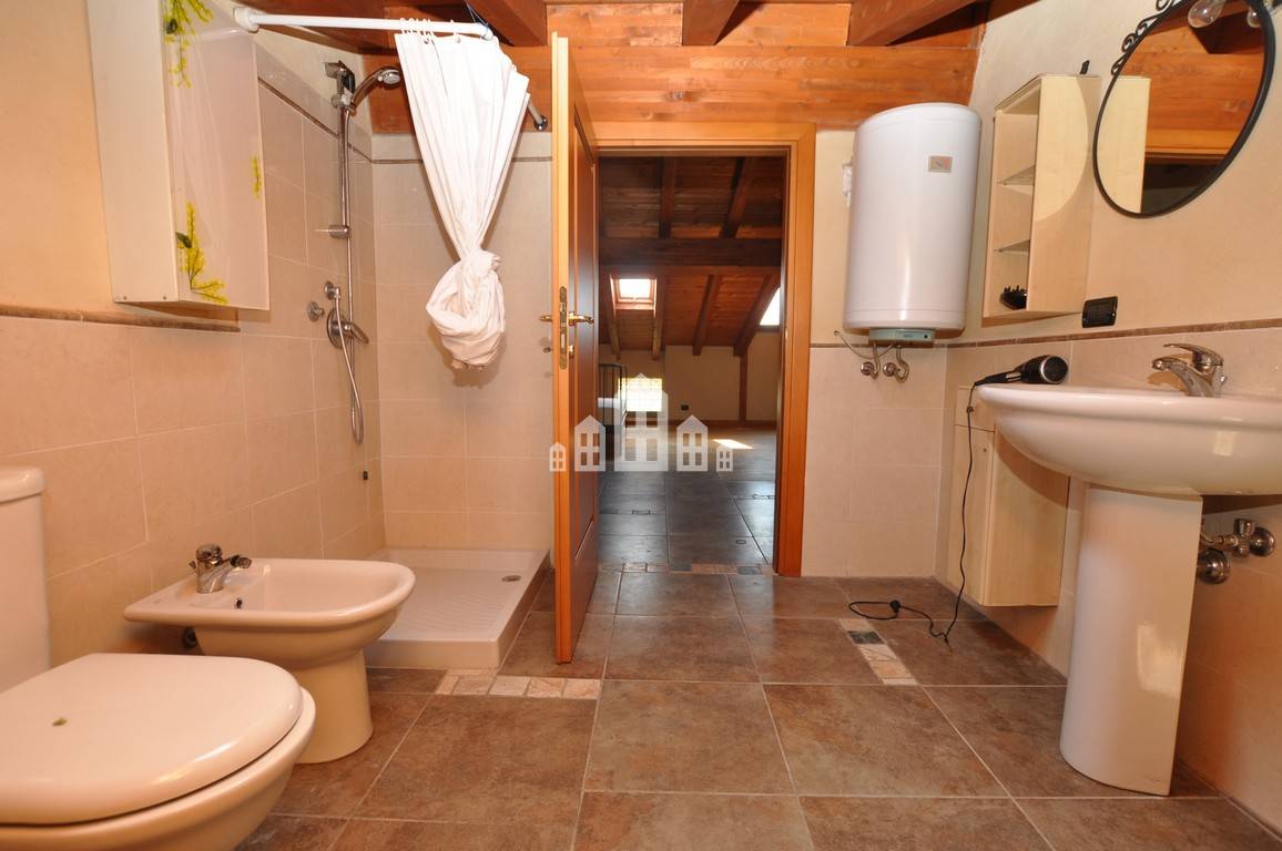 Casa semindipendente in vendita a Castellamonte, Spineto