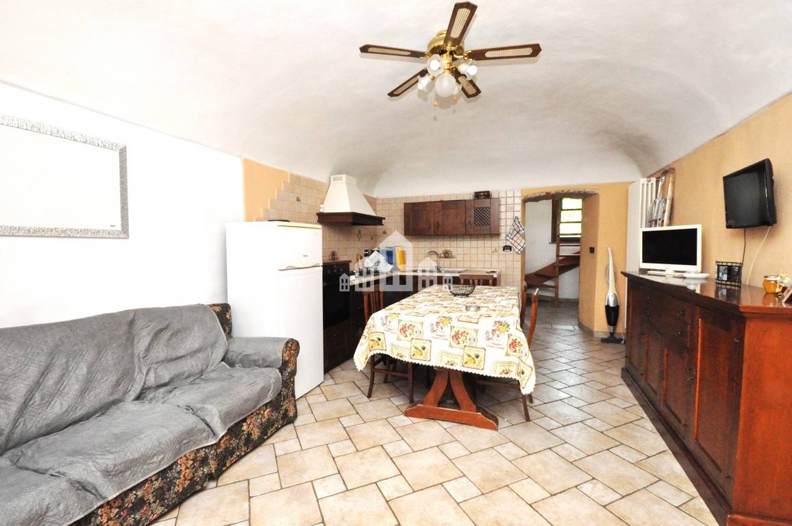 Casa semindipendente in vendita a Cuorgn, Salto