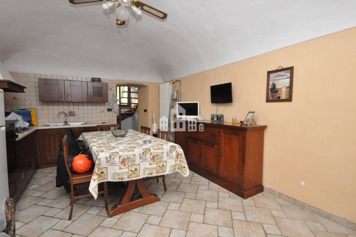 Casa semindipendente in vendita a Cuorgn, Salto