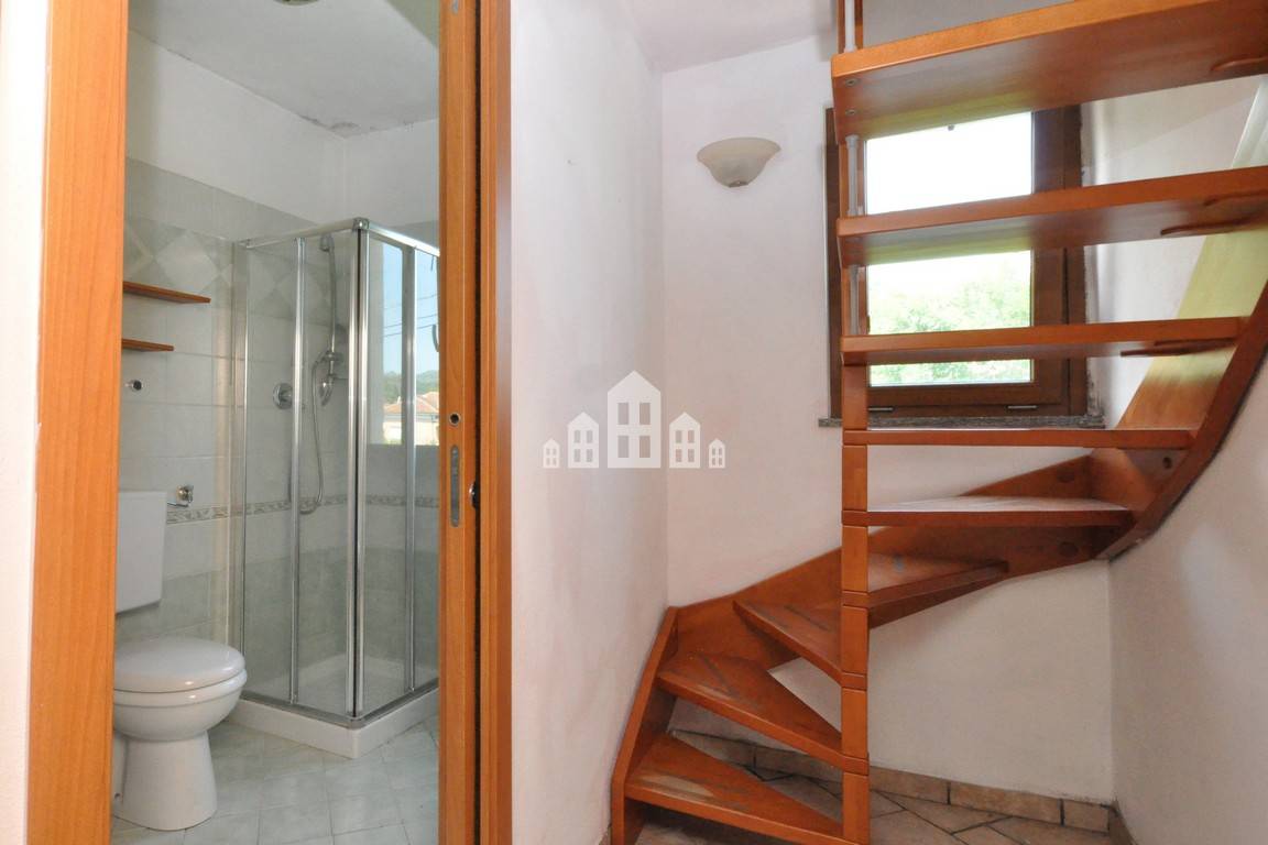 Casa semindipendente in vendita a Cuorgn, Salto
