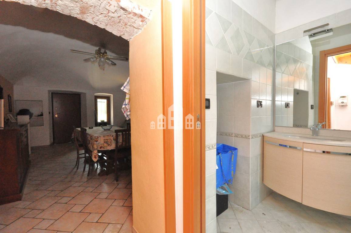 Casa semindipendente in vendita a Cuorgn, Salto