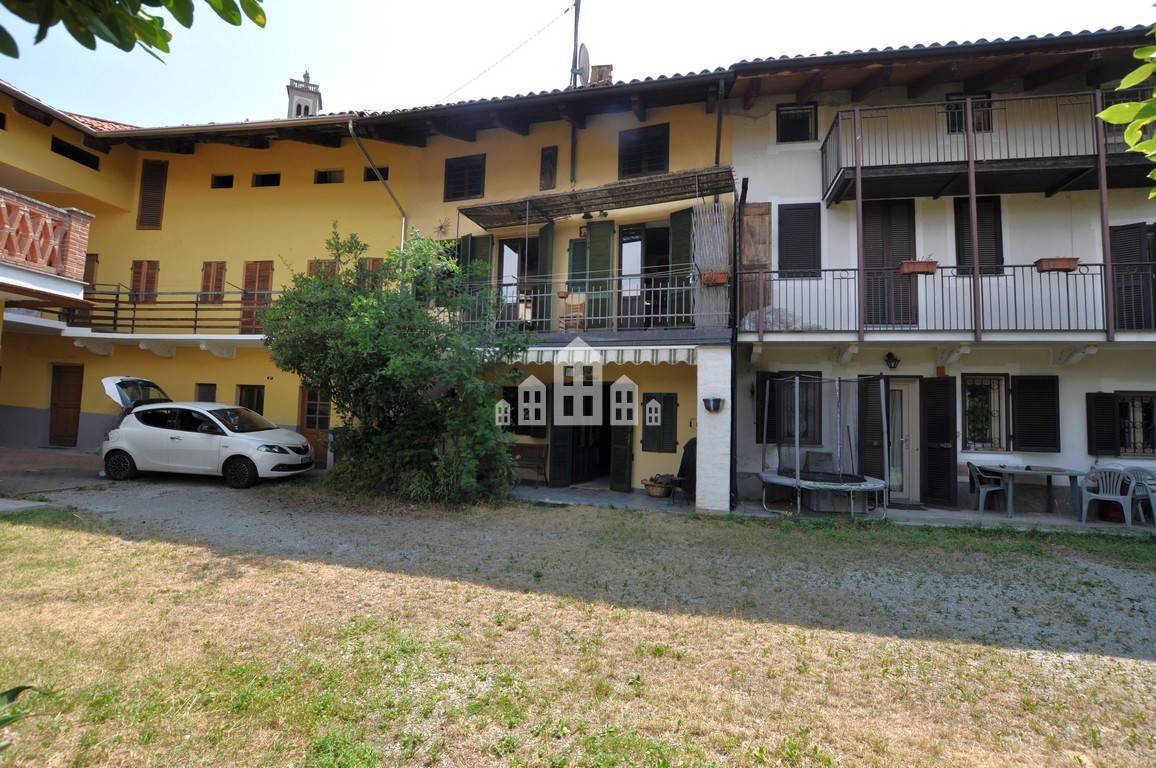 Casa semindipendente in vendita a Torre Canavese