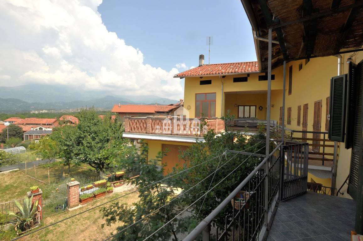 Casa semindipendente in vendita a Torre Canavese