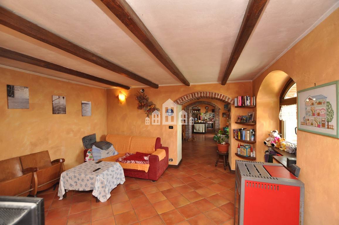 Casa indipendente in vendita a Chiesanuova