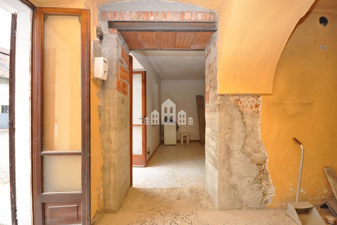 Casa semindipendente in vendita a Rivarolo Canavese, Vesignano