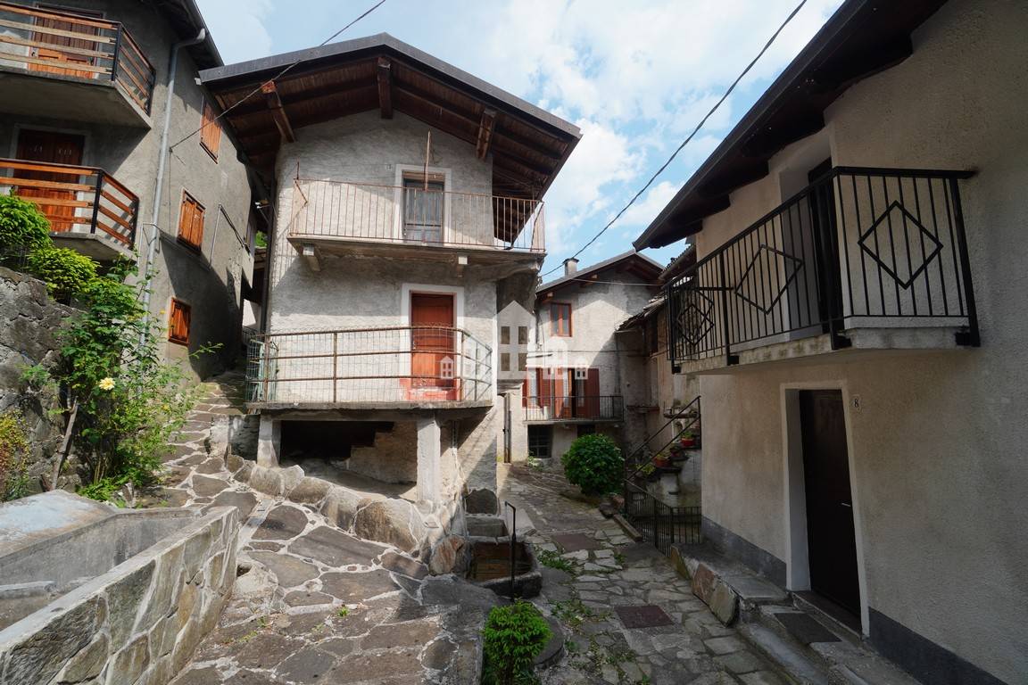 Casa semindipendente in vendita a Ronco Canavese