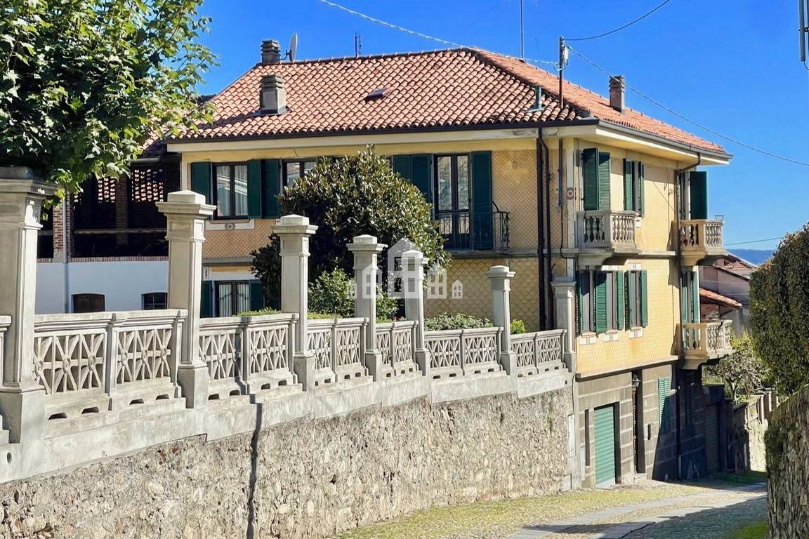 Bifamiliare in vendita a Parella