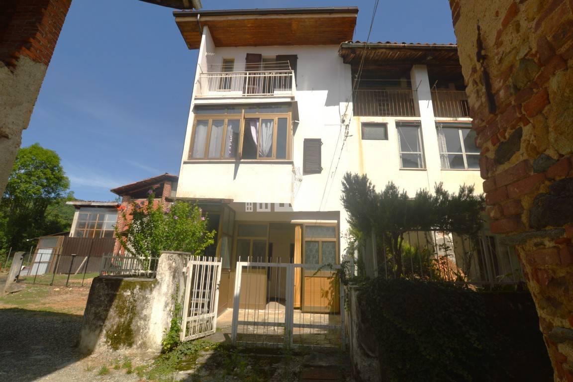 Casa semindipendente in vendita a Castellamonte, Campo
