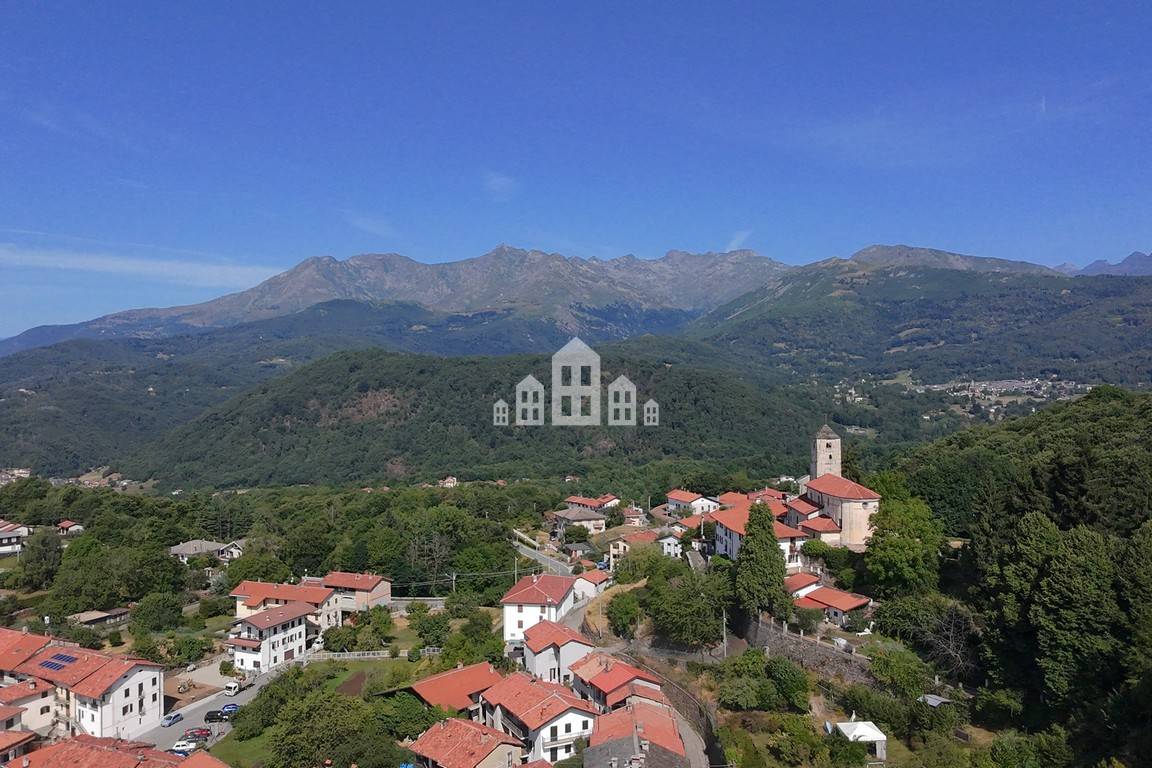 Casa semindipendente in vendita a Val di Chy, Pecco