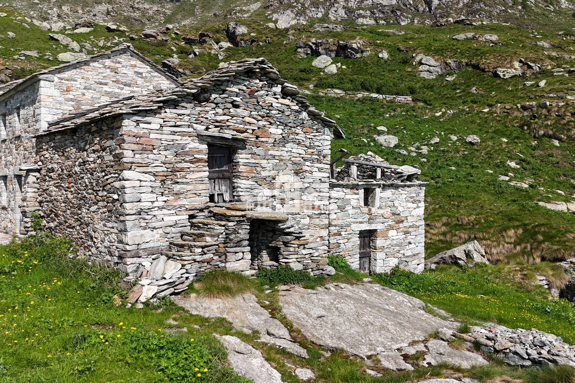 Rustico in vendita a Quincinetto