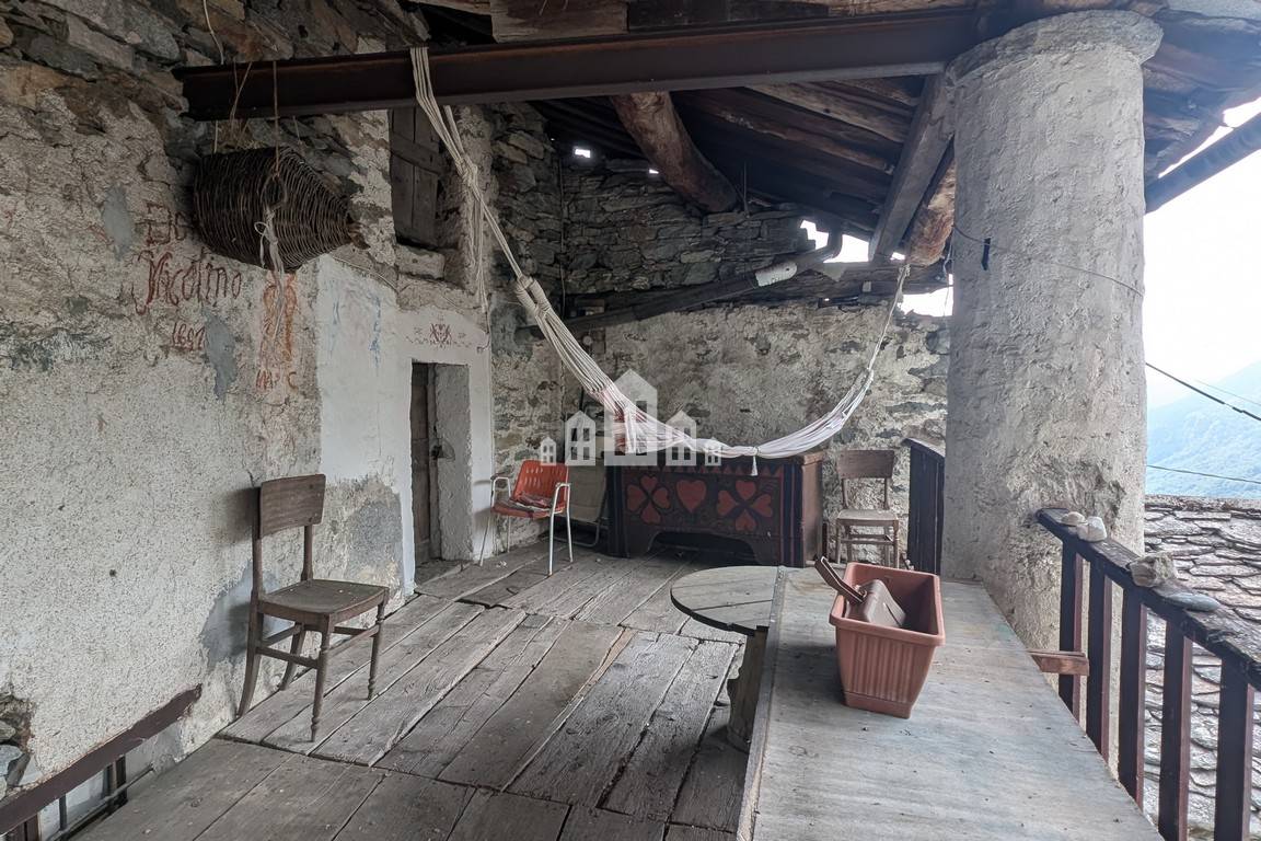 Casa semindipendente in vendita a Traversella