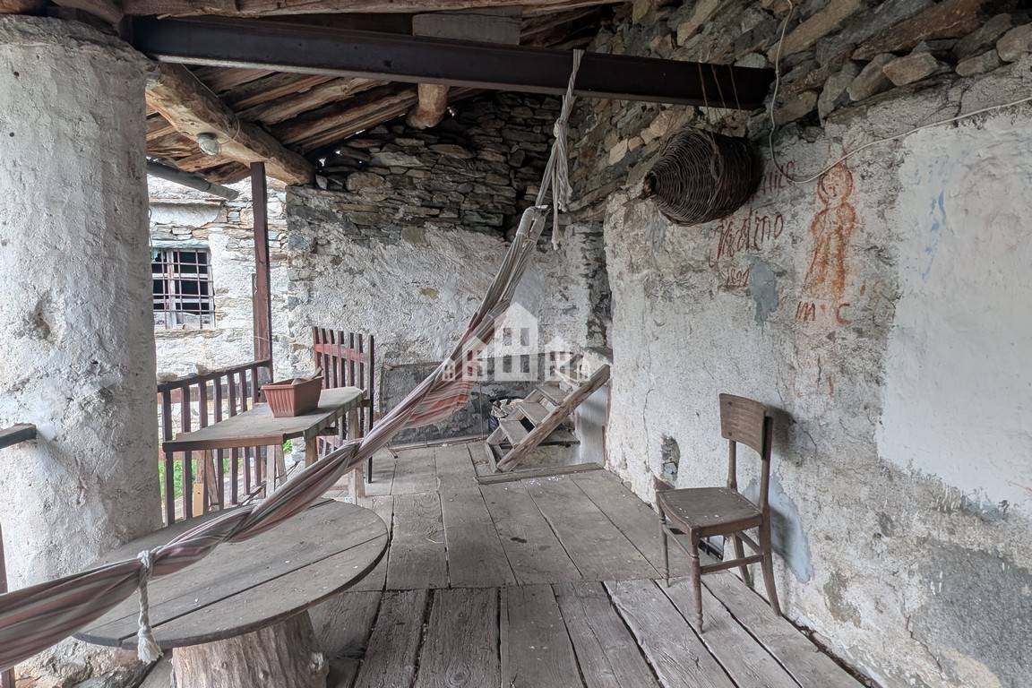 Casa semindipendente in vendita a Traversella