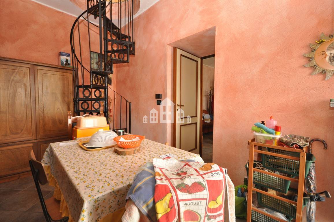 Casa semindipendente in vendita a Cuorgn, Salto