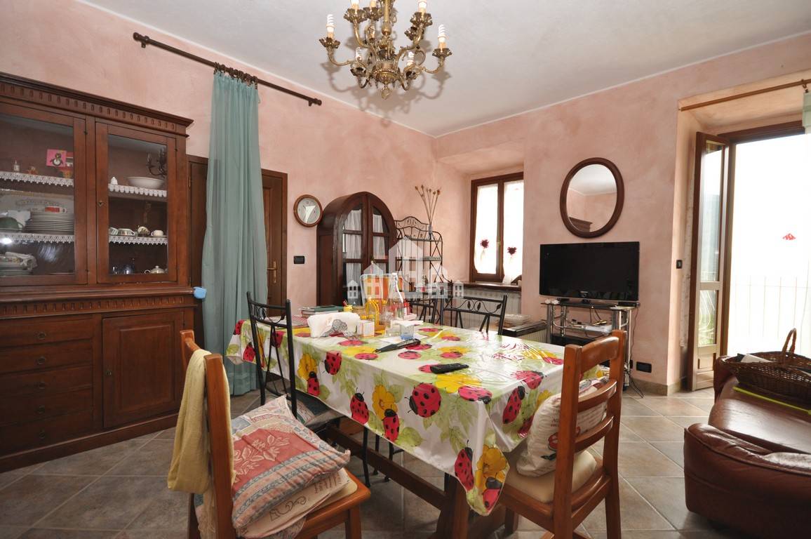 Casa semindipendente in vendita a Cuorgn, Salto