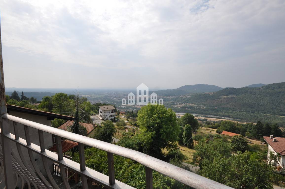 Casa semindipendente in vendita a Cuorgn, Salto