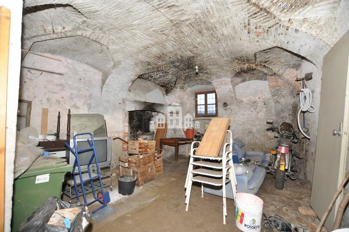 Magazzino in vendita a Castellamonte, San Giovanni Canavese