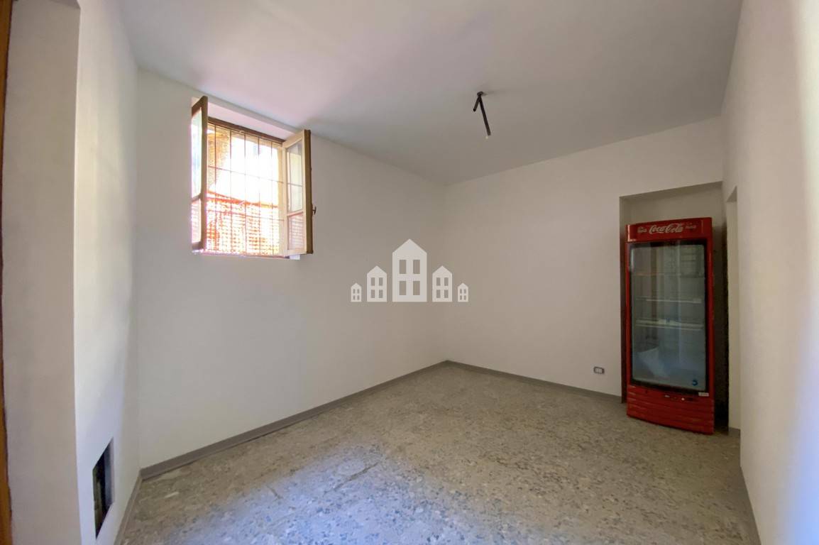 Locale commerciale in vendita a Castellamonte