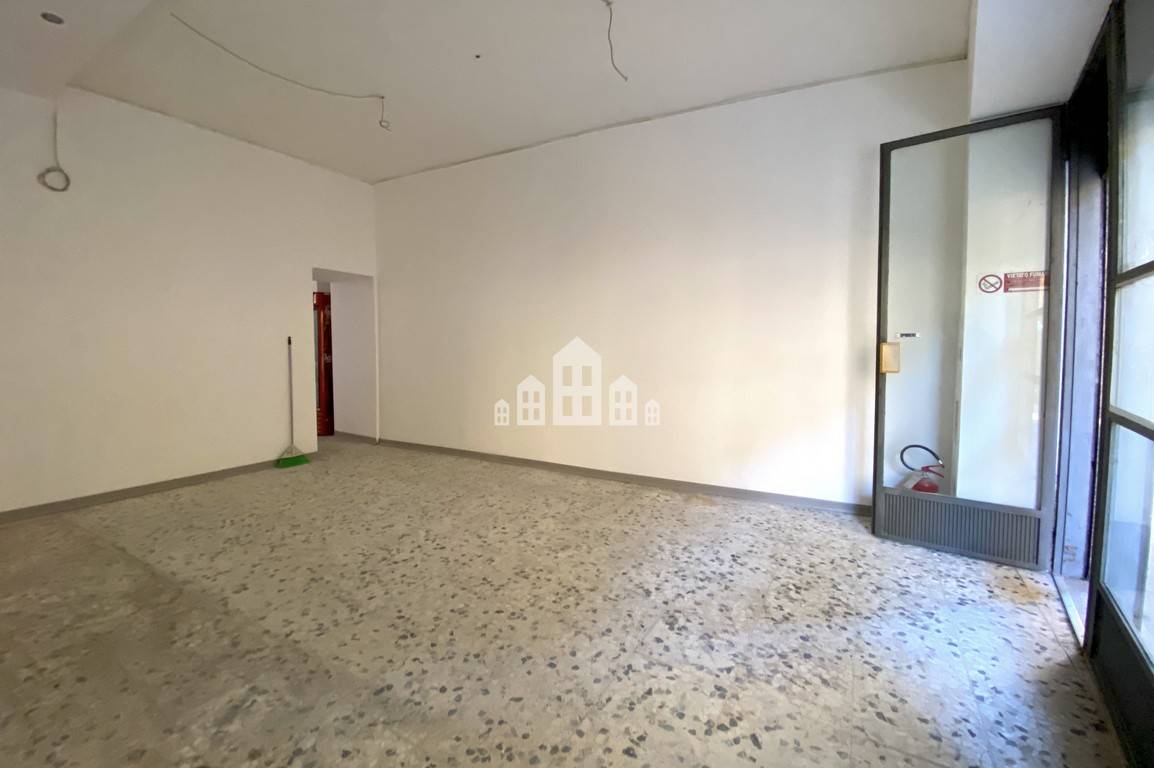 Locale commerciale in vendita a Castellamonte
