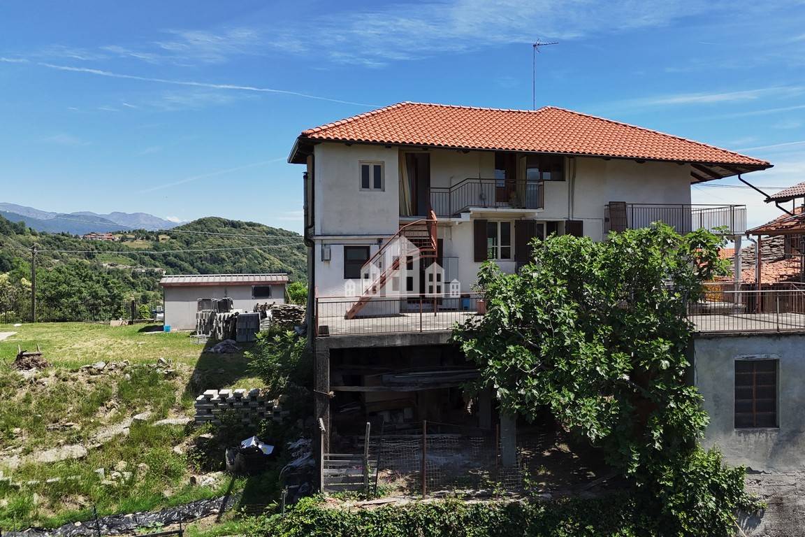 Casa semindipendente in vendita a Pratiglione