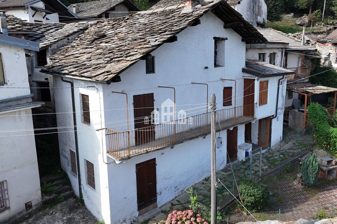 Casa semindipendente in vendita a Pont-Canavese