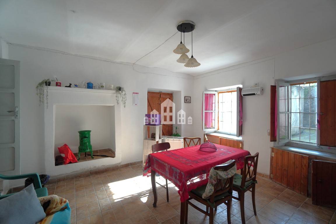 Casa semindipendente in vendita a Pont-Canavese