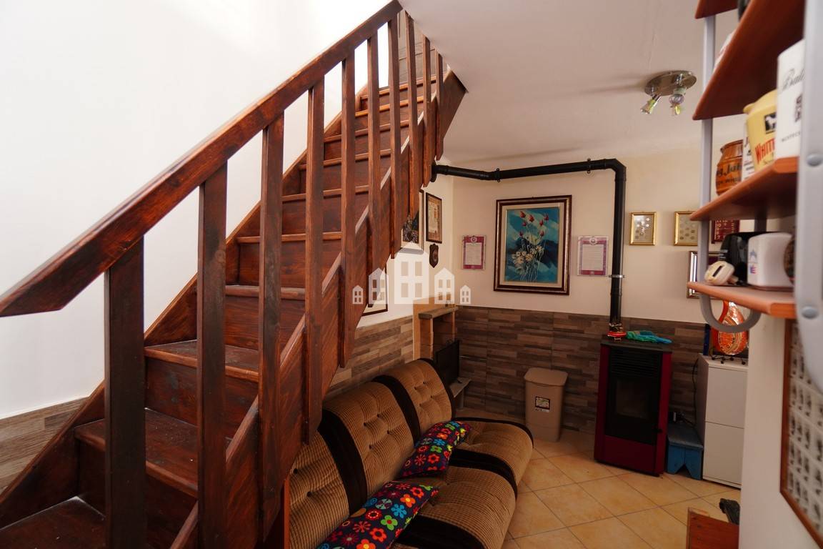Casa semindipendente in vendita a Sparone