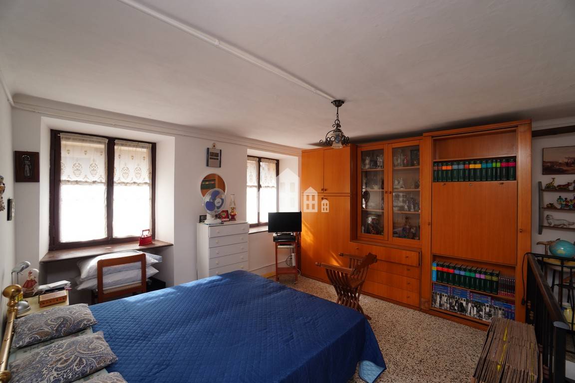 Casa semindipendente in vendita a Sparone