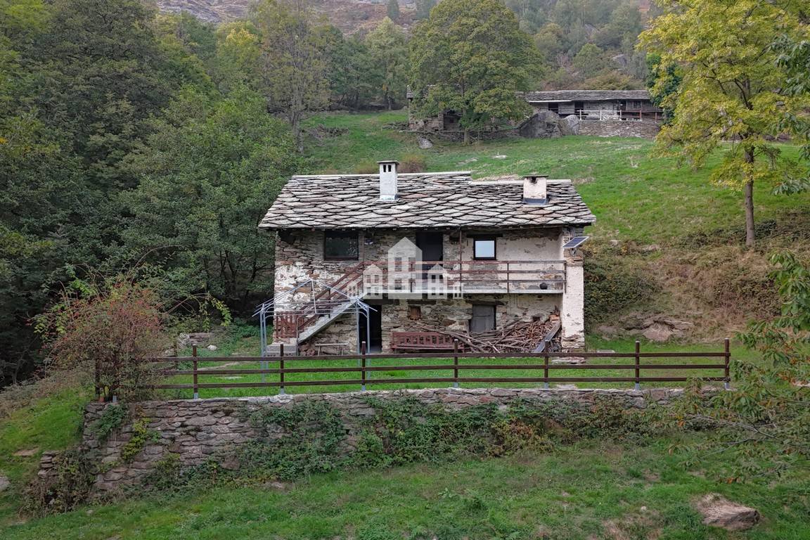 Baita in vendita a Traversella