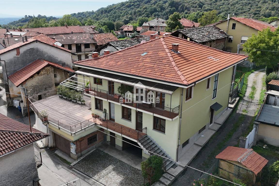Bifamiliare in vendita a Forno Canavese