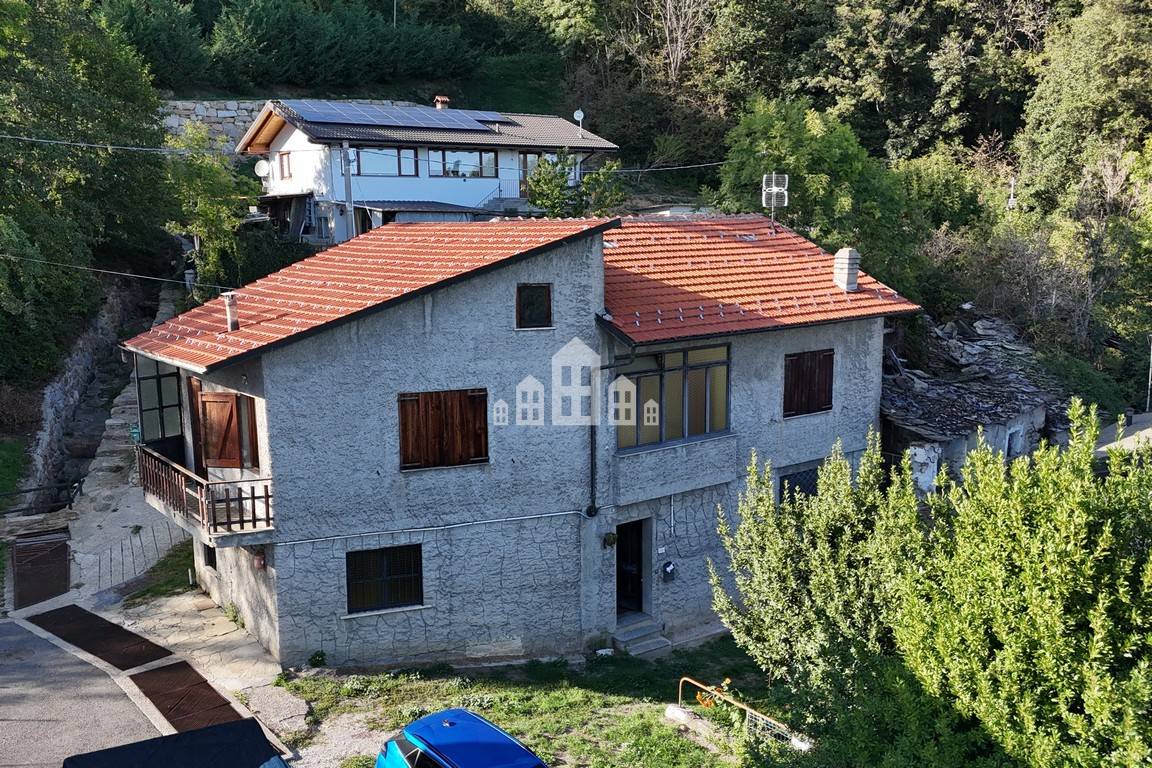 Casa semindipendente in vendita a Chiesanuova